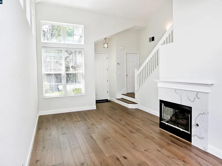 1079 River Rock Ln — Photo 11