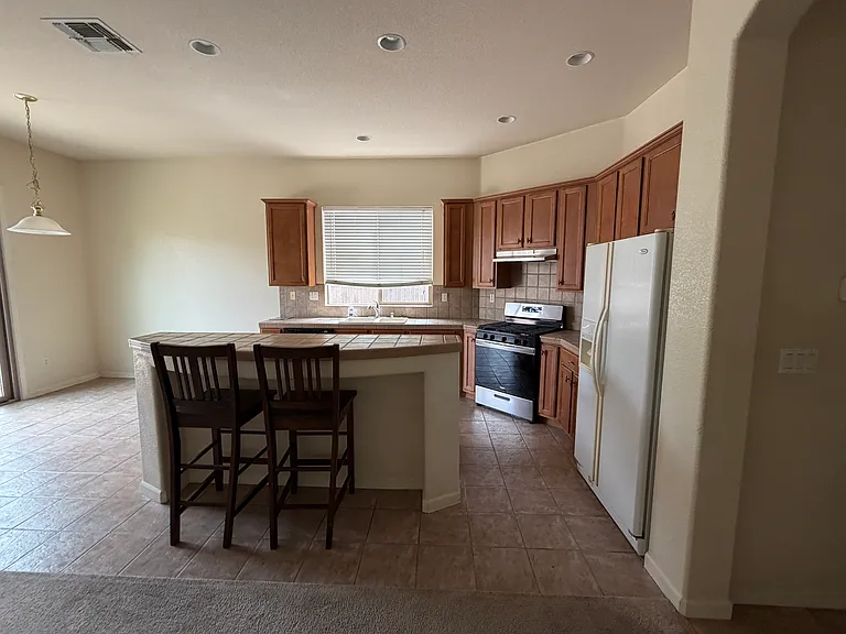 4080 Arenzano Way — Photo 14
