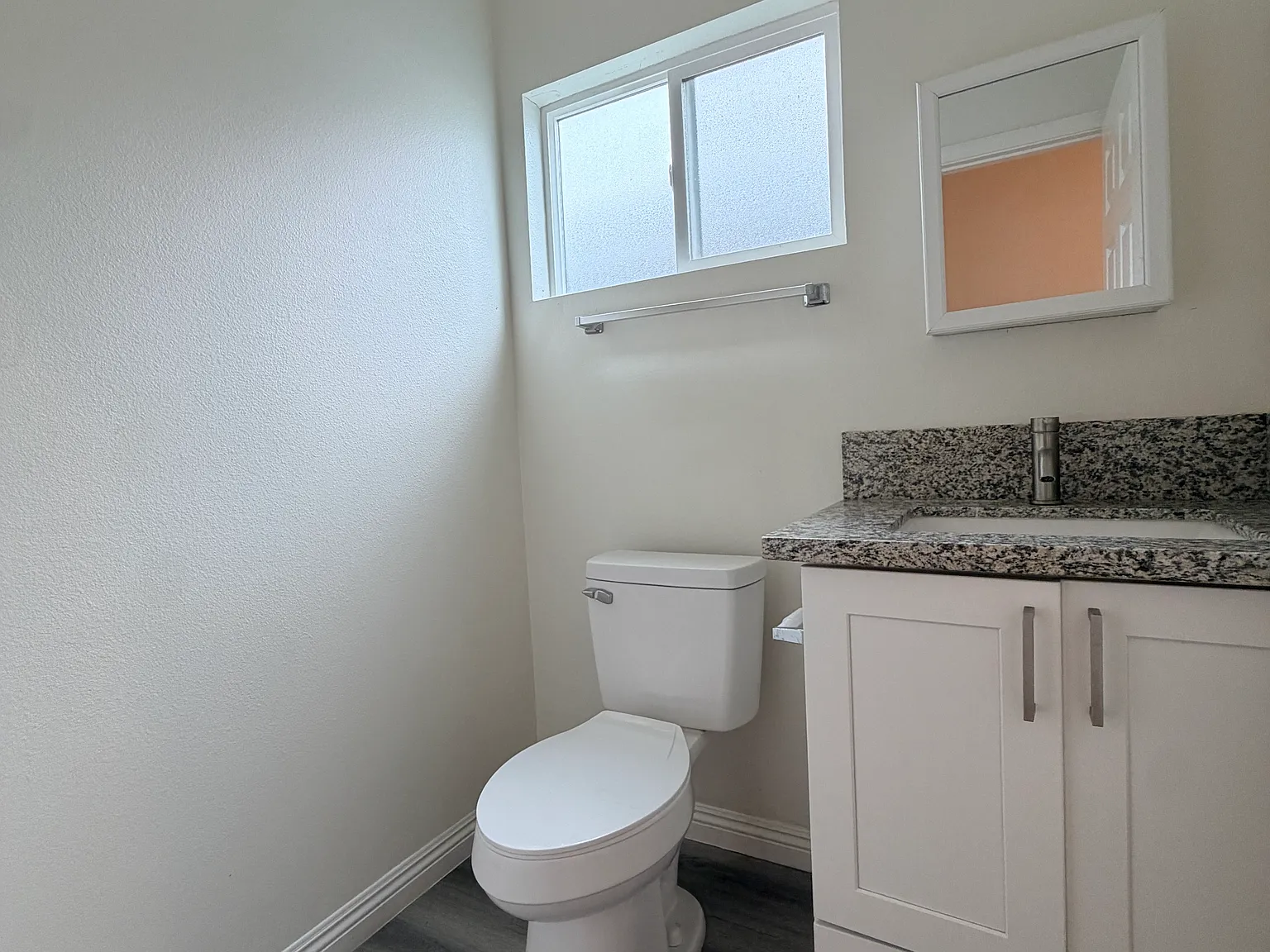 3 bed, 2.5 bath, 1000 sqft, $3,200 — Photo 3