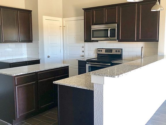 3rd image of 1046 W Sierra Vista Ct