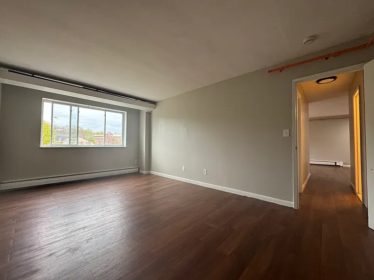 120C8 Hillside Ave #C8 — Photo 5