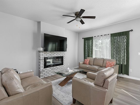 2nd image of 4736 167th St