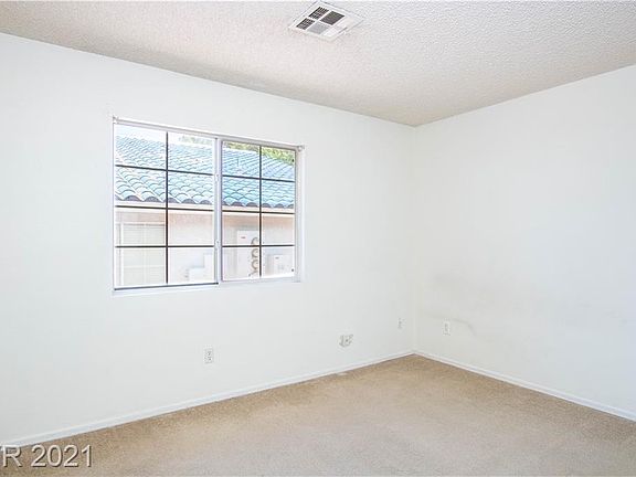 5th image of 2132 Willowbury Dr Unit B