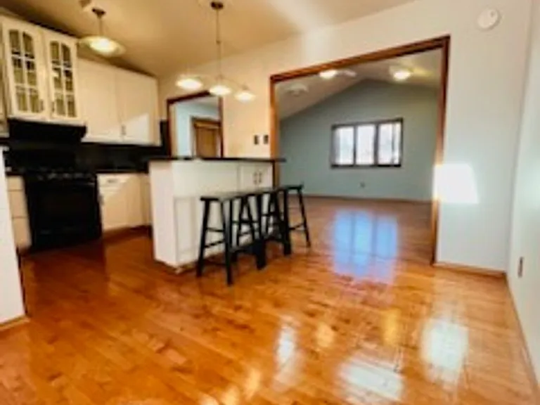 73 McCarthy Dr — Photo 4