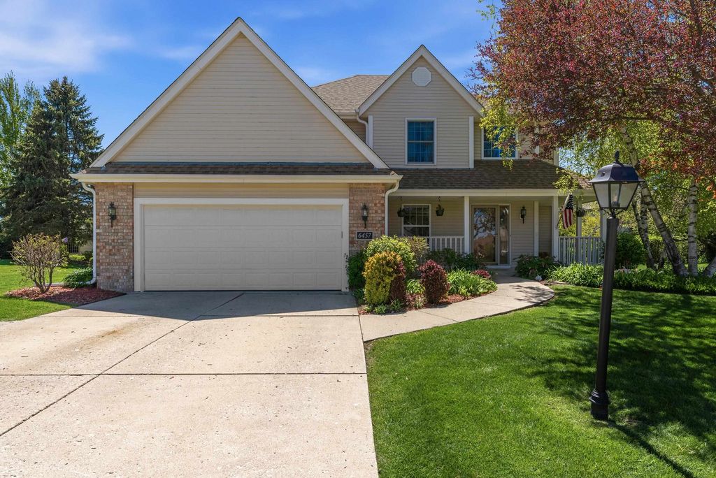 Apartment in Mount Pleasant, Racine County - View 2