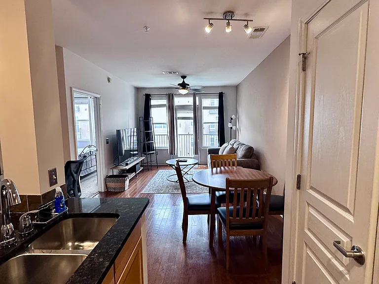 3000 Vanderbilt Pl #300 — Photo 12