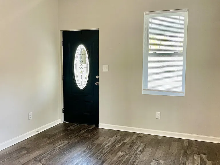 227 Tyree Cir — Photo 5