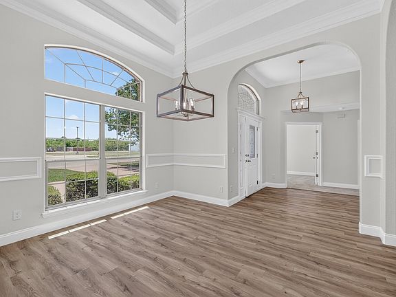 4th image of 3518 Silver Oaks Dr