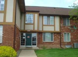 30248 Southfield Rd, Southfield, MI 48076