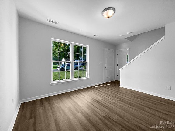 3rd image of 1620 Tate Rd
