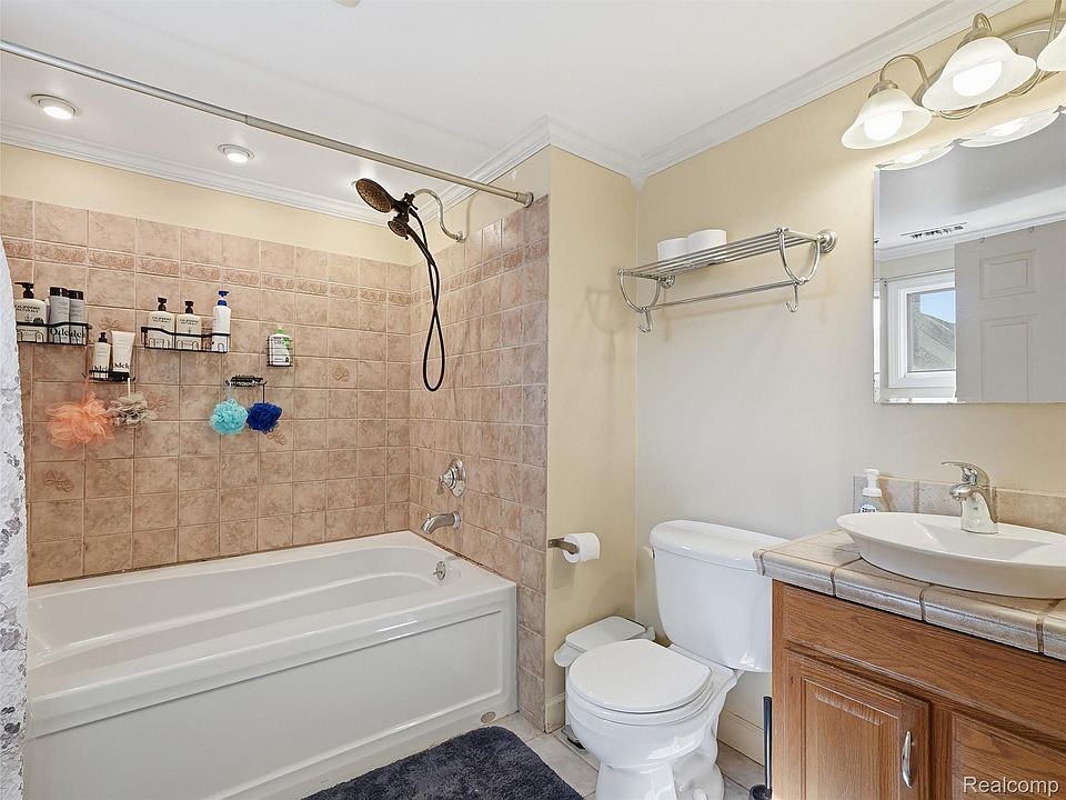3118 N Blair Ave, photo 26