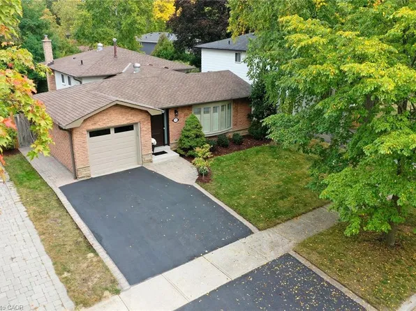 173 Arichat Rd, Oakville, ON L6J 5N5