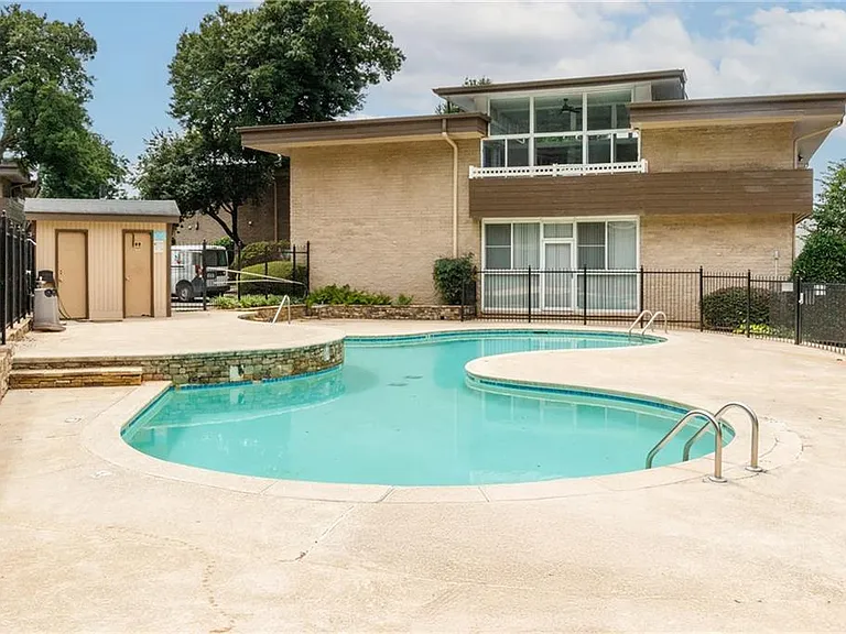 346 Carpenter Dr #20 — Photo 53