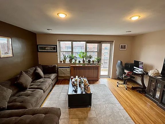 2nd image of 15325 88th St APT 6G