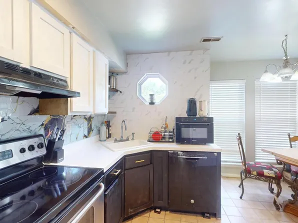 21076 Jenna Ct, Lexington Park, MD 20653
