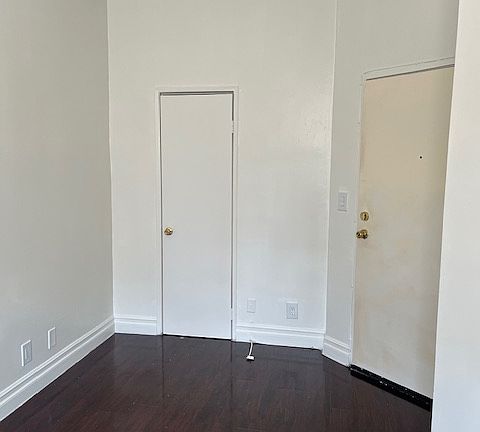 3rd image of 704 Hartford Ave APT 212