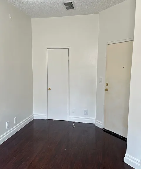 704 Hartford Ave #212 — Photo 3