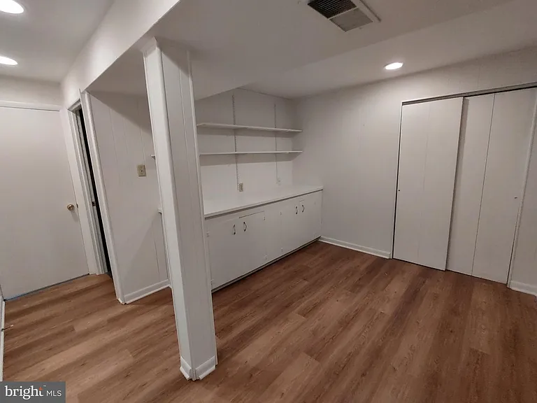 112 Claybrook Dr — Photo 38