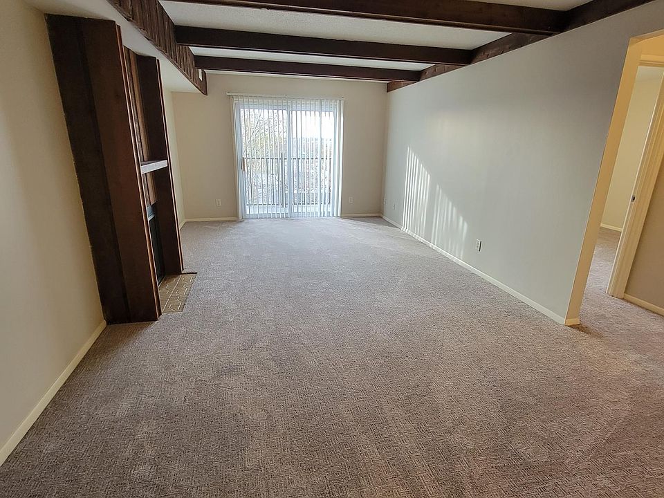 1st image of 2614 S 70th St #42