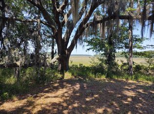 10 Lighthouse Ln, Green Pond, SC 29446