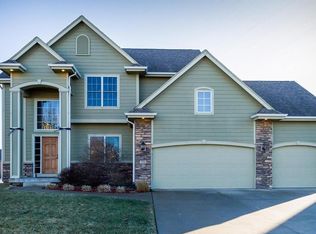 706 19th St SW, Altoona, IA 50009