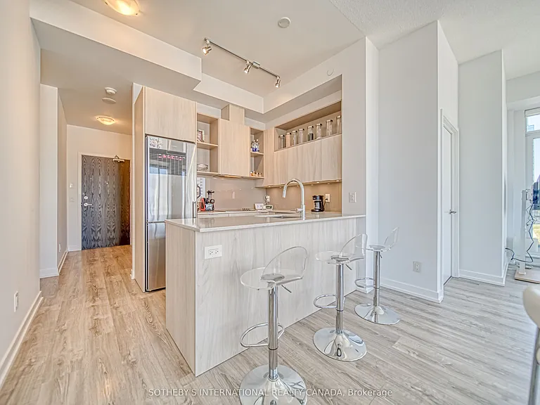 200 Sackville St #Penthouse 08 — Photo 6