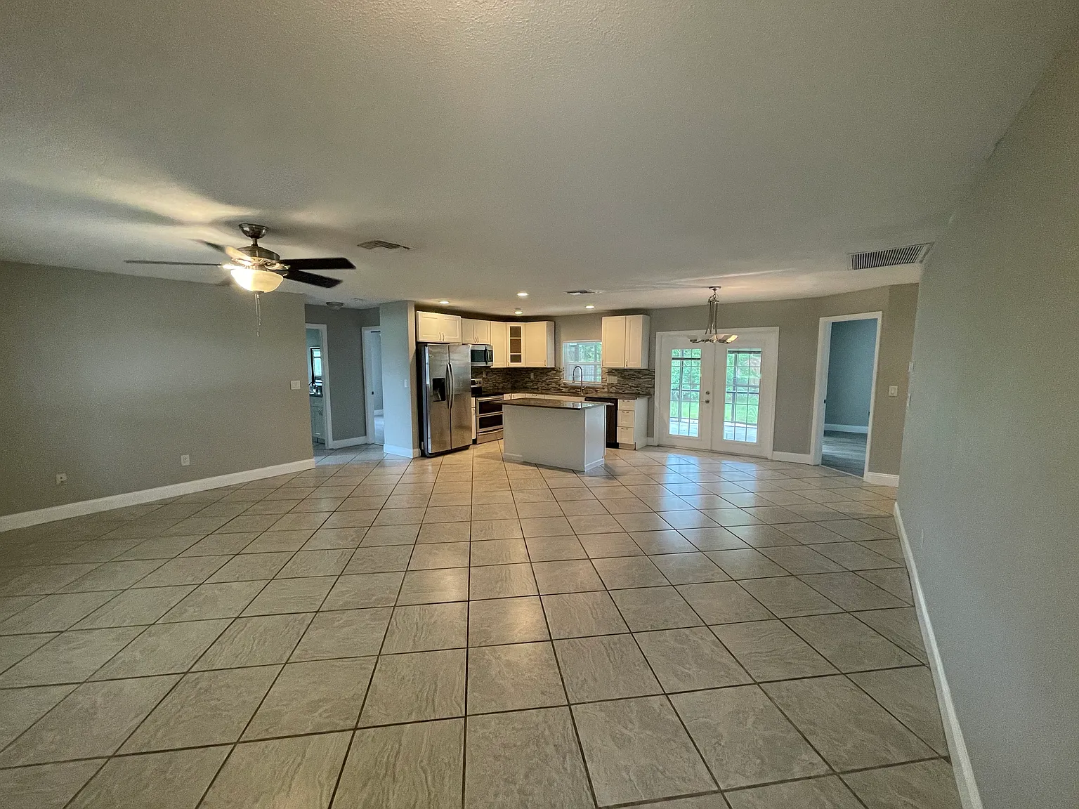 3 bed, 1534 sqft, $2,465 — Photo 2