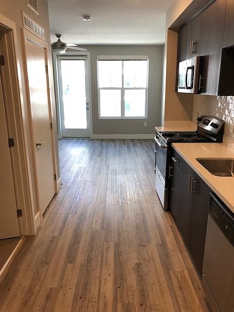 1st image of 1557 Columbia St #403