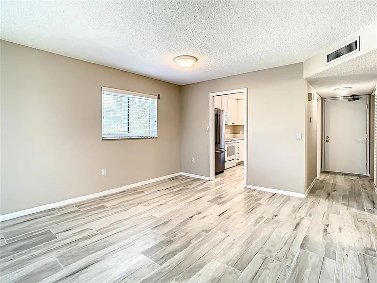 4575 Cove Cir #309 — Photo 37