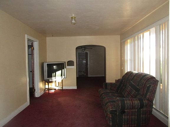 3rd image of 2317 Sherman Ave