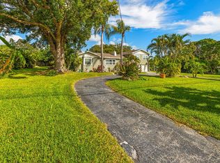 2825 8th Ave SW, Largo, FL 33770