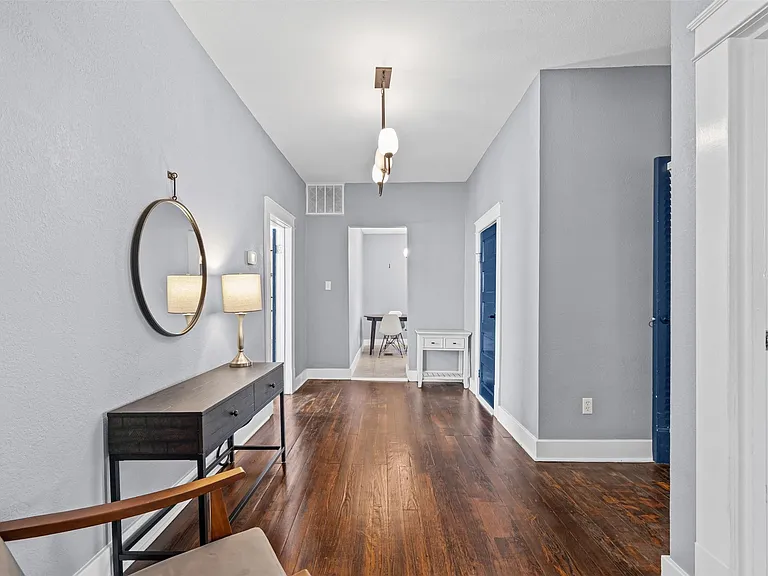 301 S Edgefield Ave — Photo 13