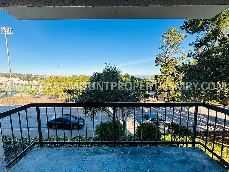500 Glenwood Cir #528 — Photo 5