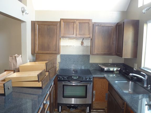 5th image of 603 41st Ave