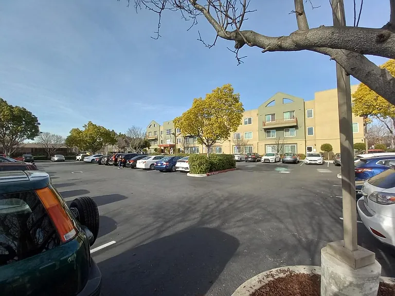 Borregas Court Apartments — Photo 27