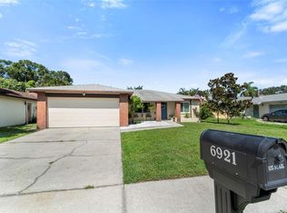 6921 Cedar Ridge Dr N, Pinellas Park, FL 33781