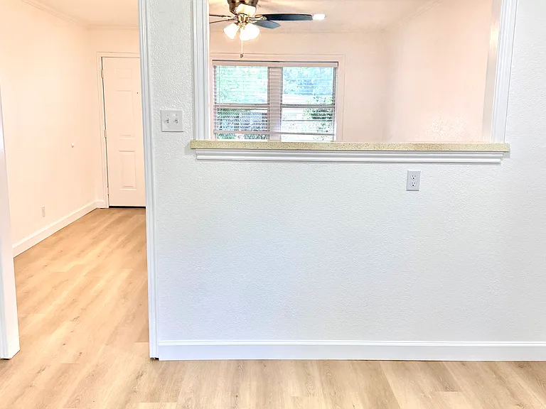 1220 Stuart Rd — Photo 4