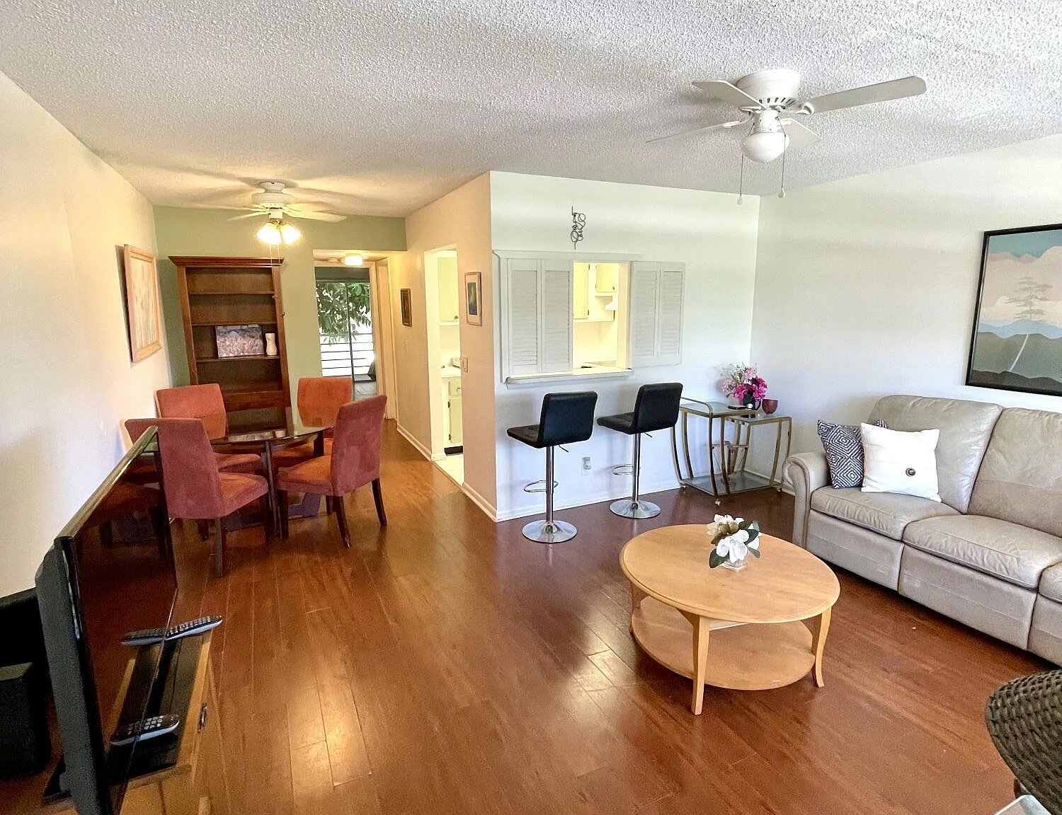 1 bed, 1.0 bath, 570 sqft, $1,250 — Photo 4