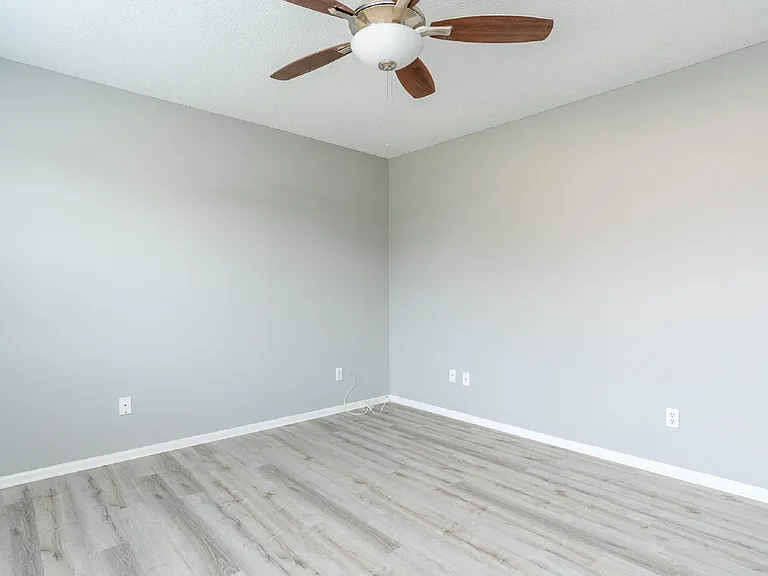 110 Riverraft Ct — Photo 11
