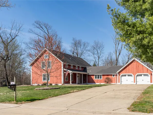 171 Pineywoods Dr, Swansea, IL 62226