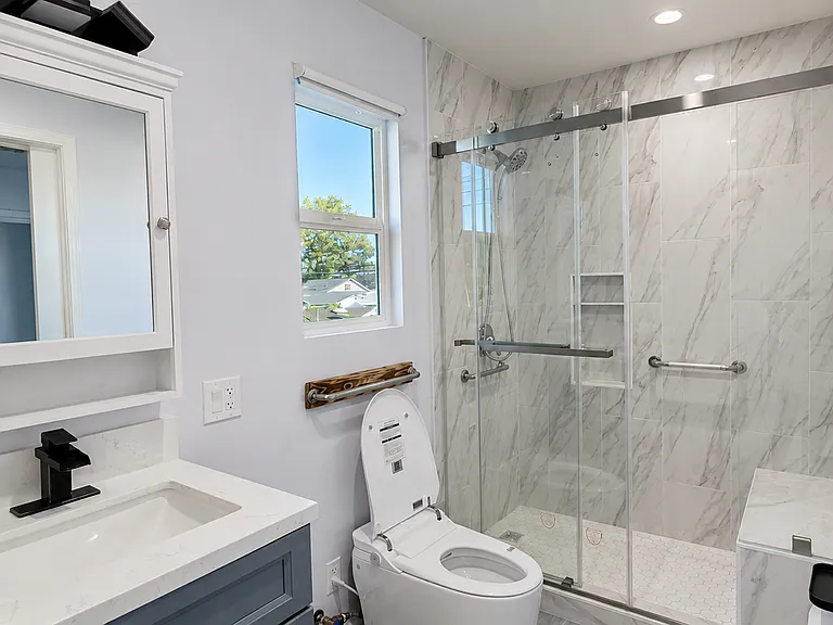 1301 W Laster Ave — Photo 6