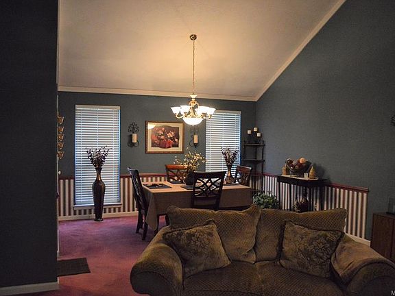5th image of 2318 W Aberdeen Dr