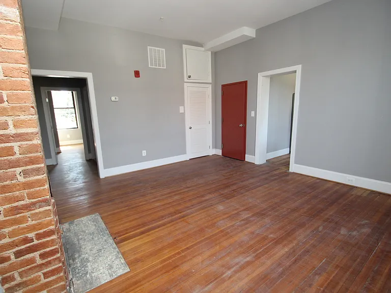 211 W Lanvale St — Photo 6