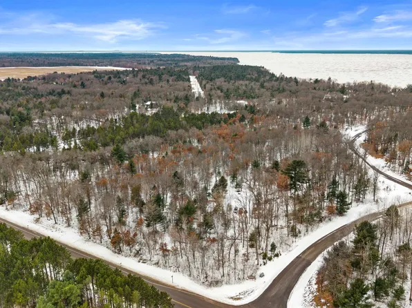 1681 Wood Rd, Nekoosa, WI 54457