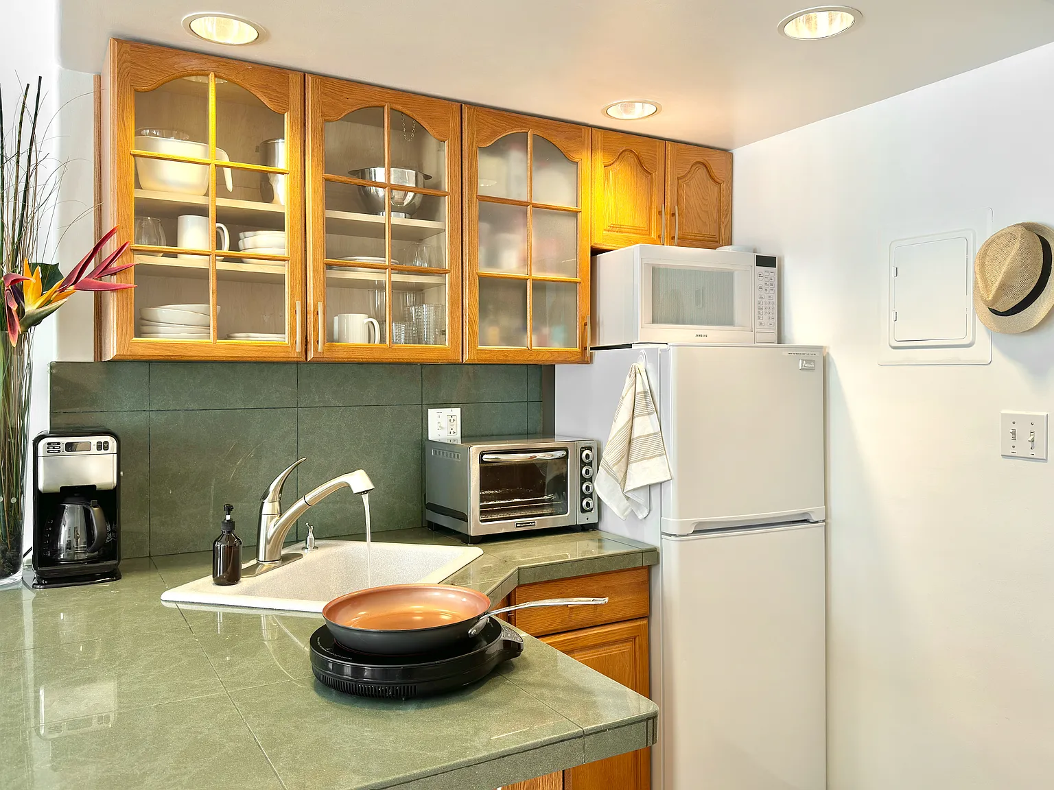 1 bed, 438 sqft, $3,990 — Photo 3