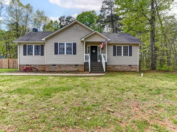 531 Log Cabin Rd, Appomattox, VA 24522