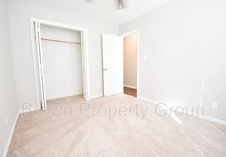411 Northwoods Dr — Photo 13