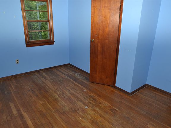 3rd image of 520 N Waldemere Ave