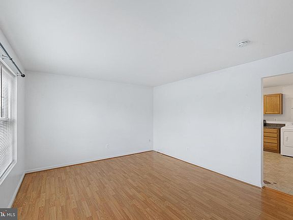 5th image of 227 Kadies Ln