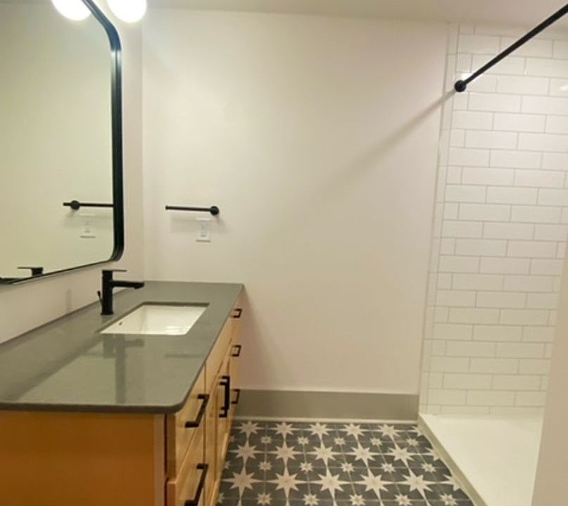 2nd image of 1338 Main St #404